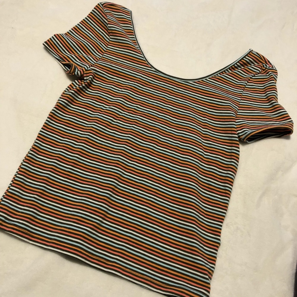 Scoop neck tee